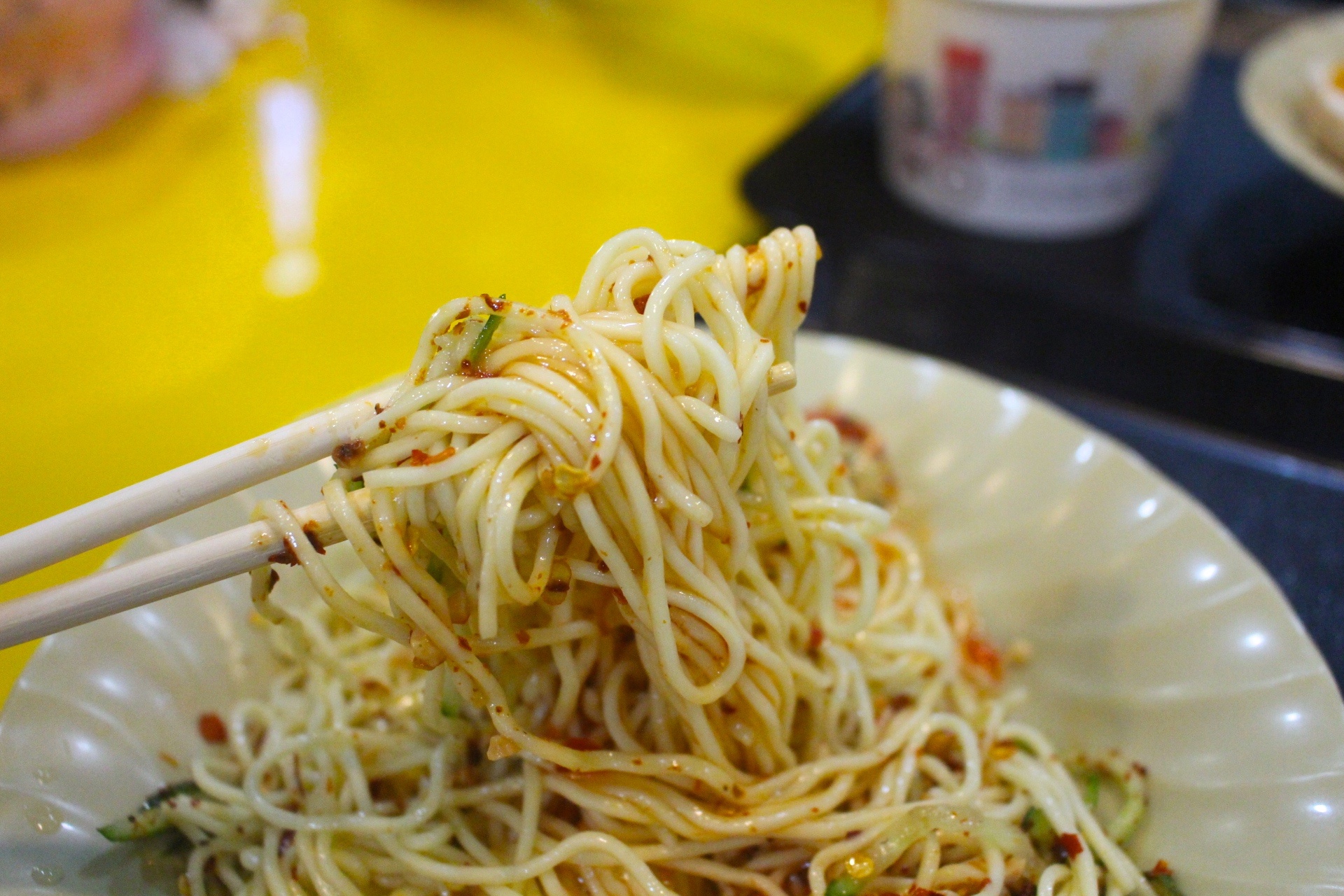 【台北 玖二涼麵】繞一圈饒河不吃夜市名店。招牌涼麵“麻醬+台式炸醬”蹦出新風味 【台北 玖二涼麵】繞一圈饒河不吃夜市名店。招牌涼麵“麻醬+台式炸醬”蹦出新風味