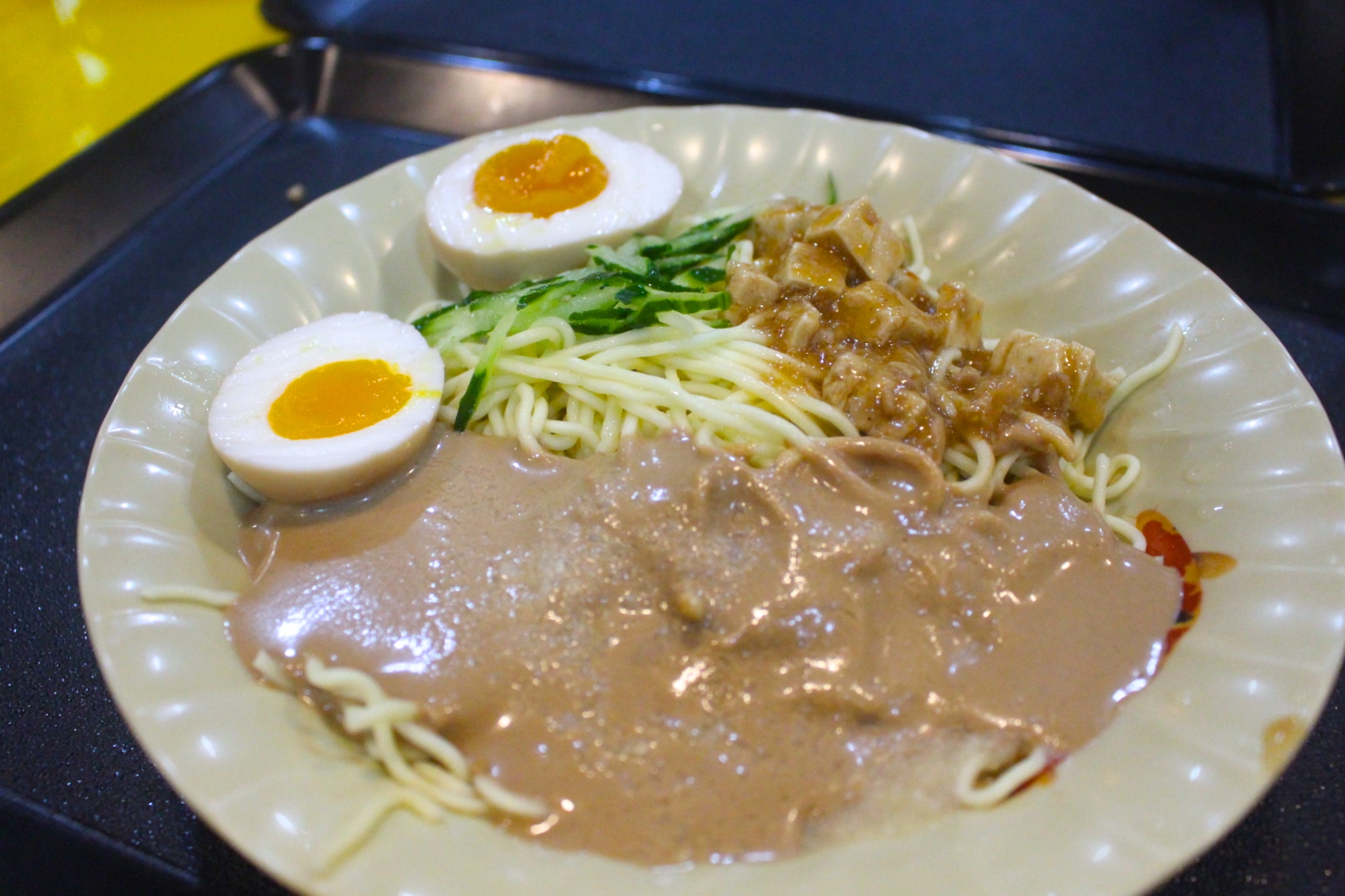 【台北 玖二涼麵】繞一圈饒河不吃夜市名店。招牌涼麵“麻醬+台式炸醬”蹦出新風味 【台北 玖二涼麵】繞一圈饒河不吃夜市名店。招牌涼麵“麻醬+台式炸醬”蹦出新風味