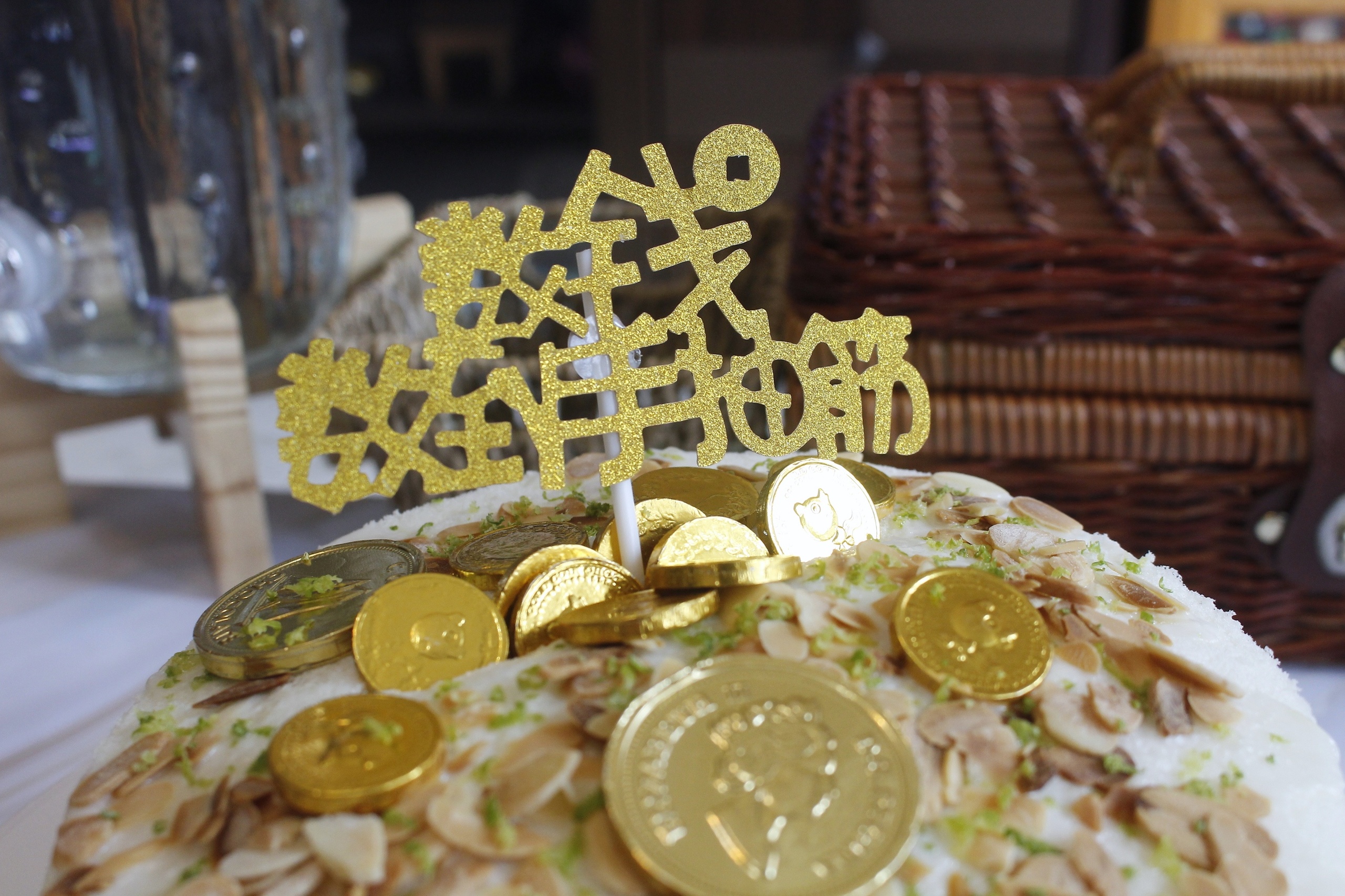 【烘焙 抽錢蛋糕】超夯抖音抽錢蛋糕自己DIY。環保簡易機關+拜拜蛋糕+淘寶蛋糕裝飾品