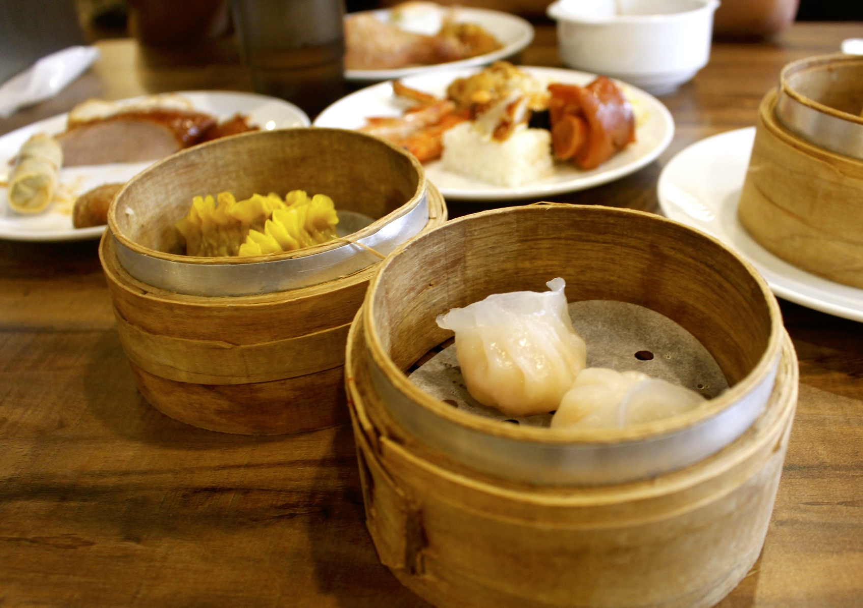 【新北 港龘港式飲茶】歐式自助百匯(泰山店)。平日中午365元吃到飽/附設停車場