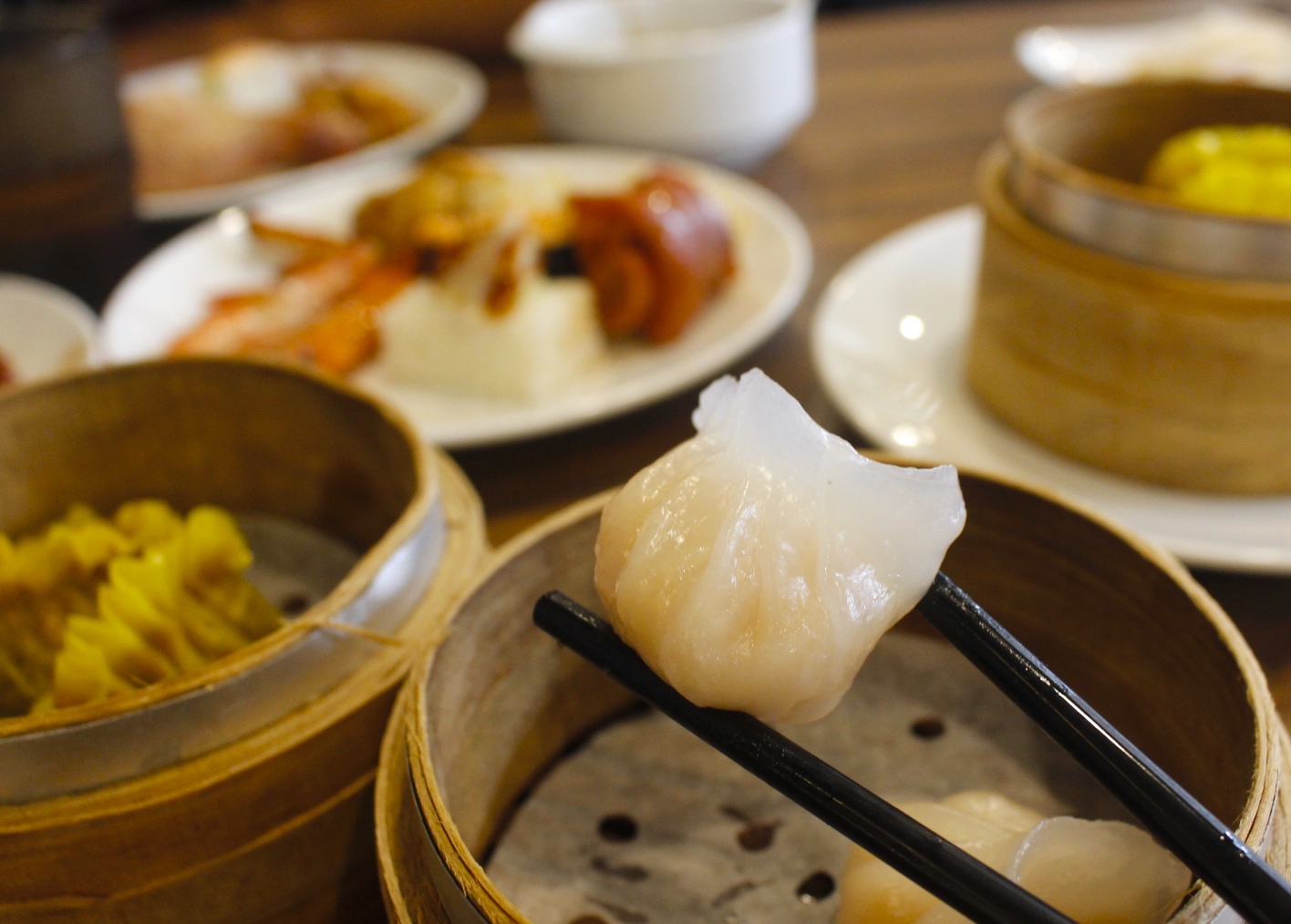 【新北 港龘港式飲茶】歐式自助百匯(泰山店)。平日中午365元吃到飽/附設停車場 【新北 港龘港式飲茶】歐式自助百匯(泰山店)。平日中午365元吃到飽/附設停車場