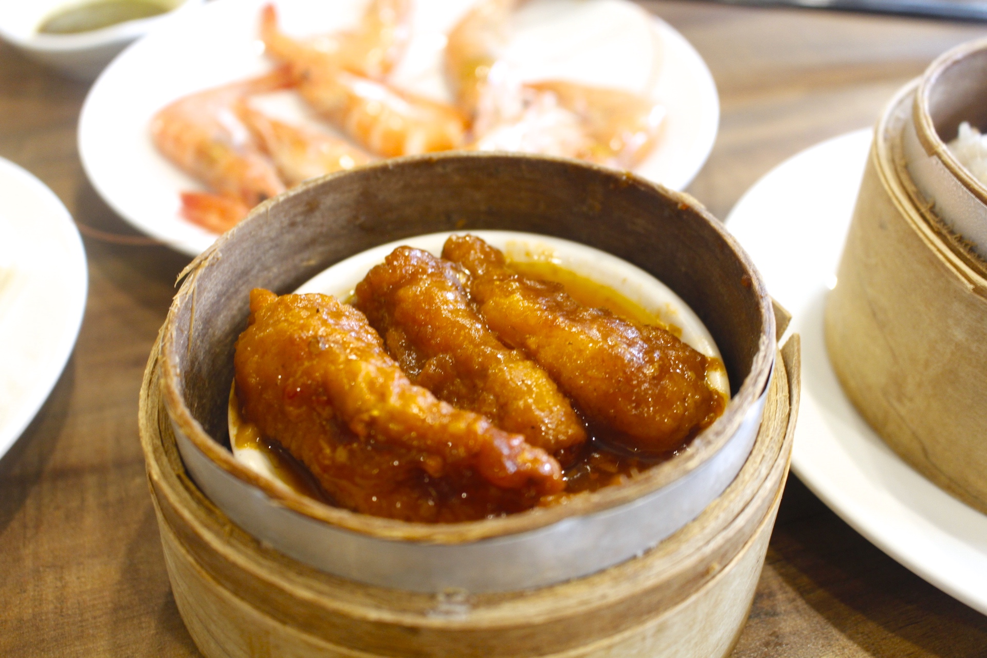 【新北 港龘港式飲茶】歐式自助百匯(泰山店)。平日中午365元吃到飽/附設停車場