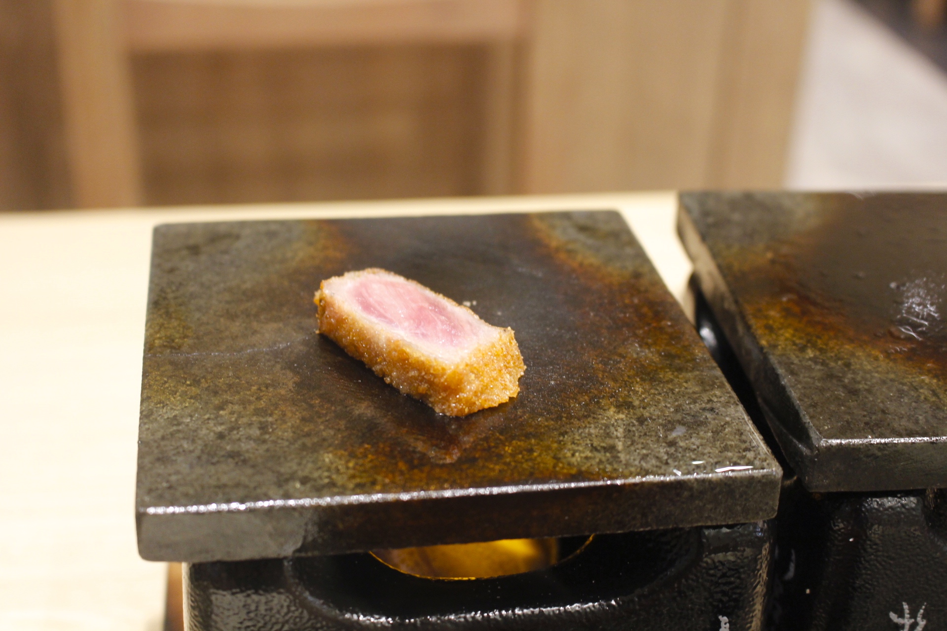 【新北 牛かつもと村】日本超人氣連鎖炸牛排。台灣唯一插旗在林口三井Outlet 【新北 牛かつもと村】日本超人氣連鎖炸牛排。台灣唯一插旗在林口三井Outlet
