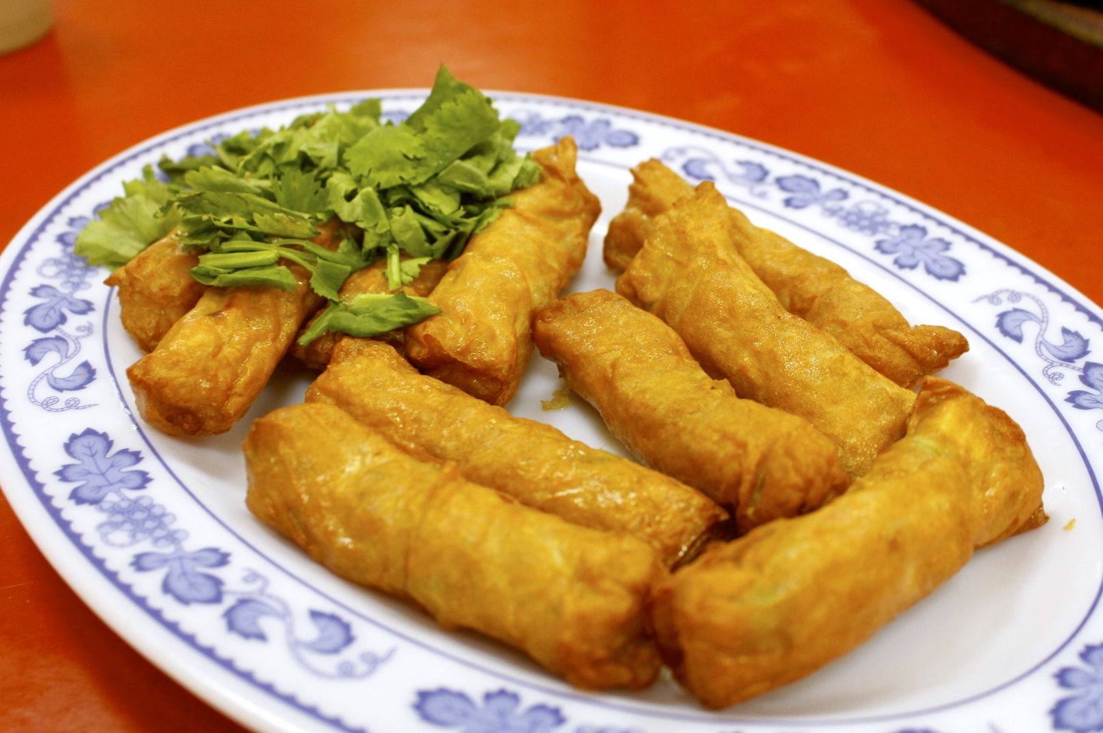 【宜蘭 高僑餐飲】100元大份量熱炒還能吃到生魚片？白飯無限供應、附設停車場