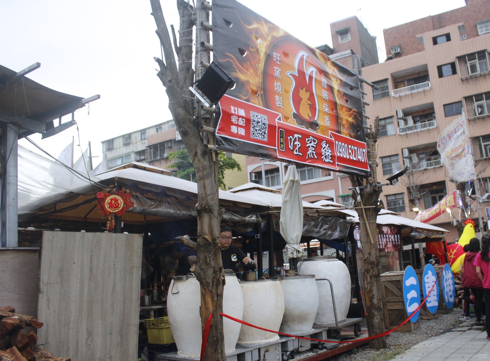 【新北 三重港景觀餐廳】打造像座南洋小夜市。現場還有LIVE駐唱、可愛小動物、方便停車 【新北 三重港景觀餐廳】打造像座南洋小夜市。現場還有LIVE駐唱、可愛小動物、方便停車