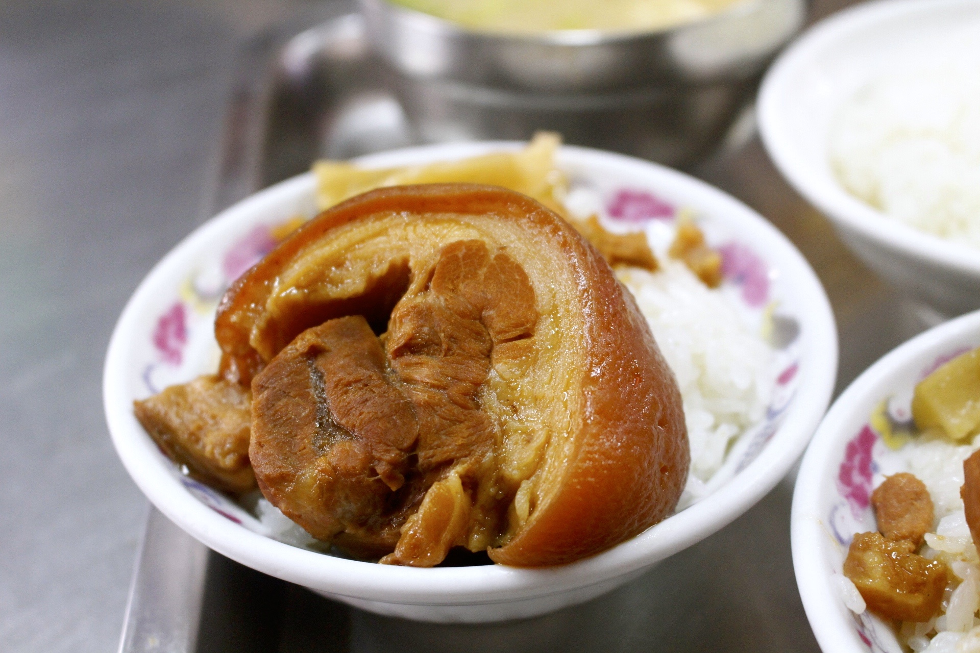 山河魯肉飯,滷肉飯,控肉飯,台中美食,市場美食,第二市場美食,台中第二場,麻薏湯,滷肉飯,魯肉飯,台灣小吃,