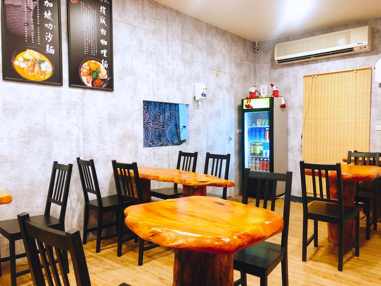 【桃園 小濱城】來自花蓮的南洋特色麵食。 130元就能吃到招牌新馬叻沙麵和白咖哩麵