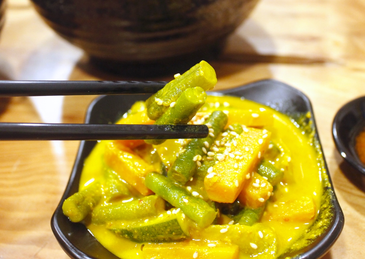 【桃園 小濱城】來自花蓮的南洋特色麵食。 130元就能吃到招牌新馬叻沙麵和白咖哩麵 【桃園 小濱城】來自花蓮的南洋特色麵食。 130元就能吃到招牌新馬叻沙麵和白咖哩麵