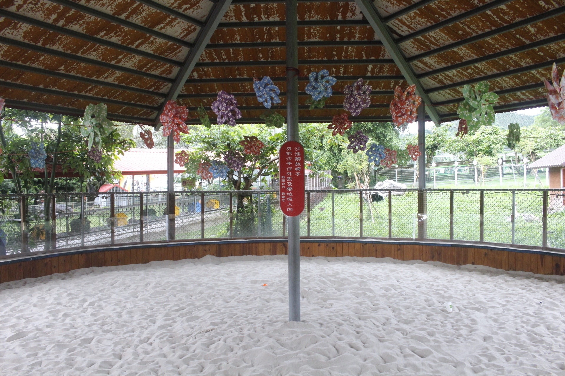 嘉義景點,獨角仙農場,親子旅遊,農場,沙坑,公園,遊戲場,小火車,動物
