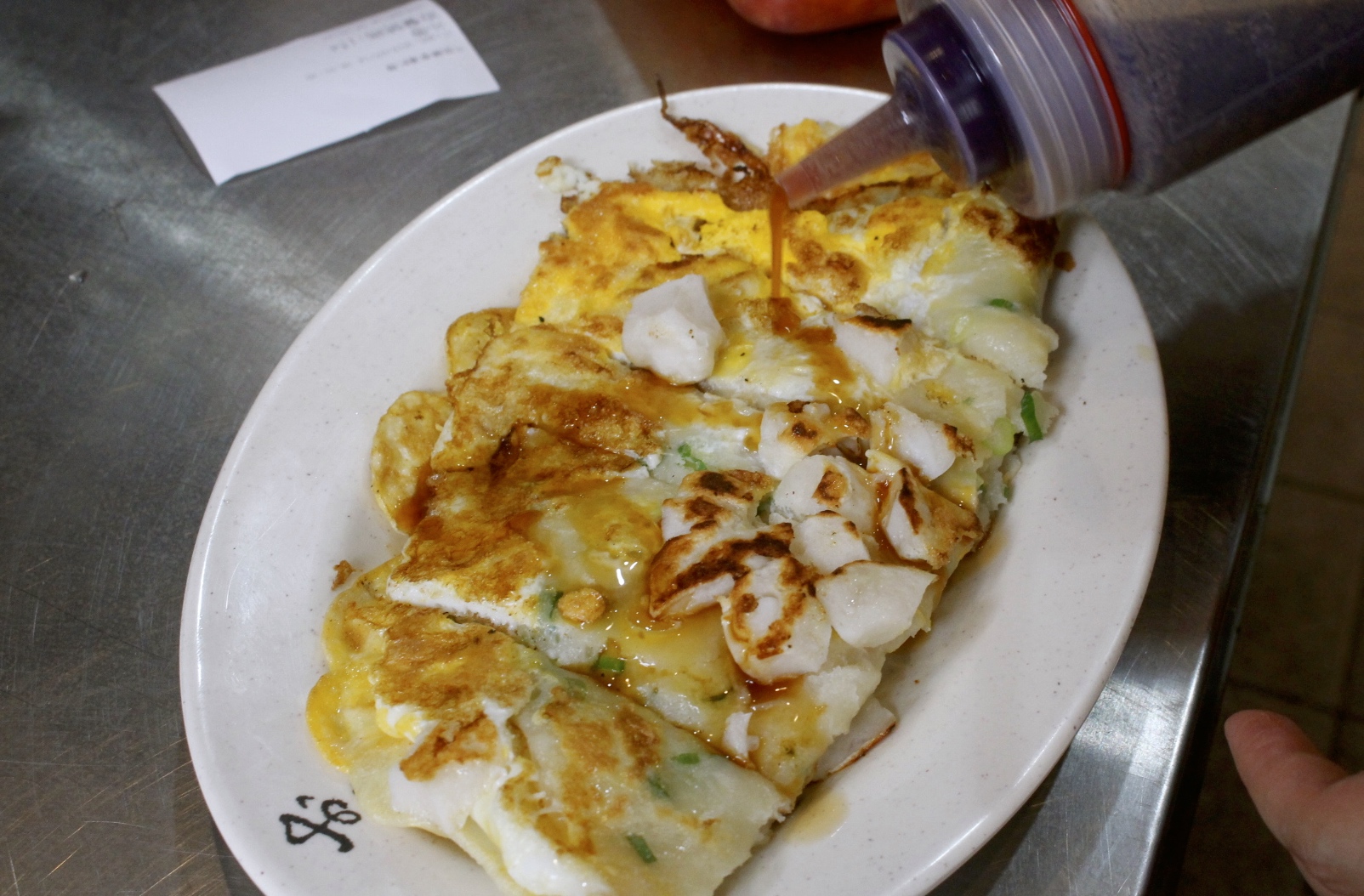【桃園 京佬杯老蛋餅】傳承台中太平30年的好滋味。古早味粉漿蛋餅想加什麼配料自己選! 【桃園 京佬杯老蛋餅】傳承台中太平30年的好滋味。古早味粉漿蛋餅想加什麼配料自己選!