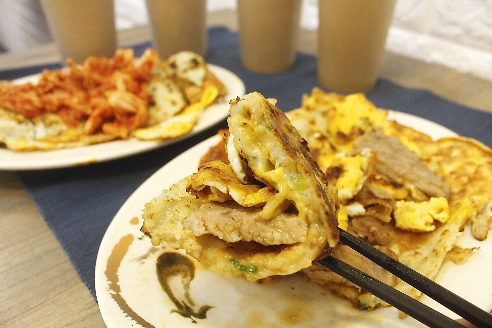 【桃園 京佬杯老蛋餅】傳承台中太平30年的好滋味。古早味粉漿蛋餅想加什麼配料自己選! 【桃園 京佬杯老蛋餅】傳承台中太平30年的好滋味。古早味粉漿蛋餅想加什麼配料自己選!