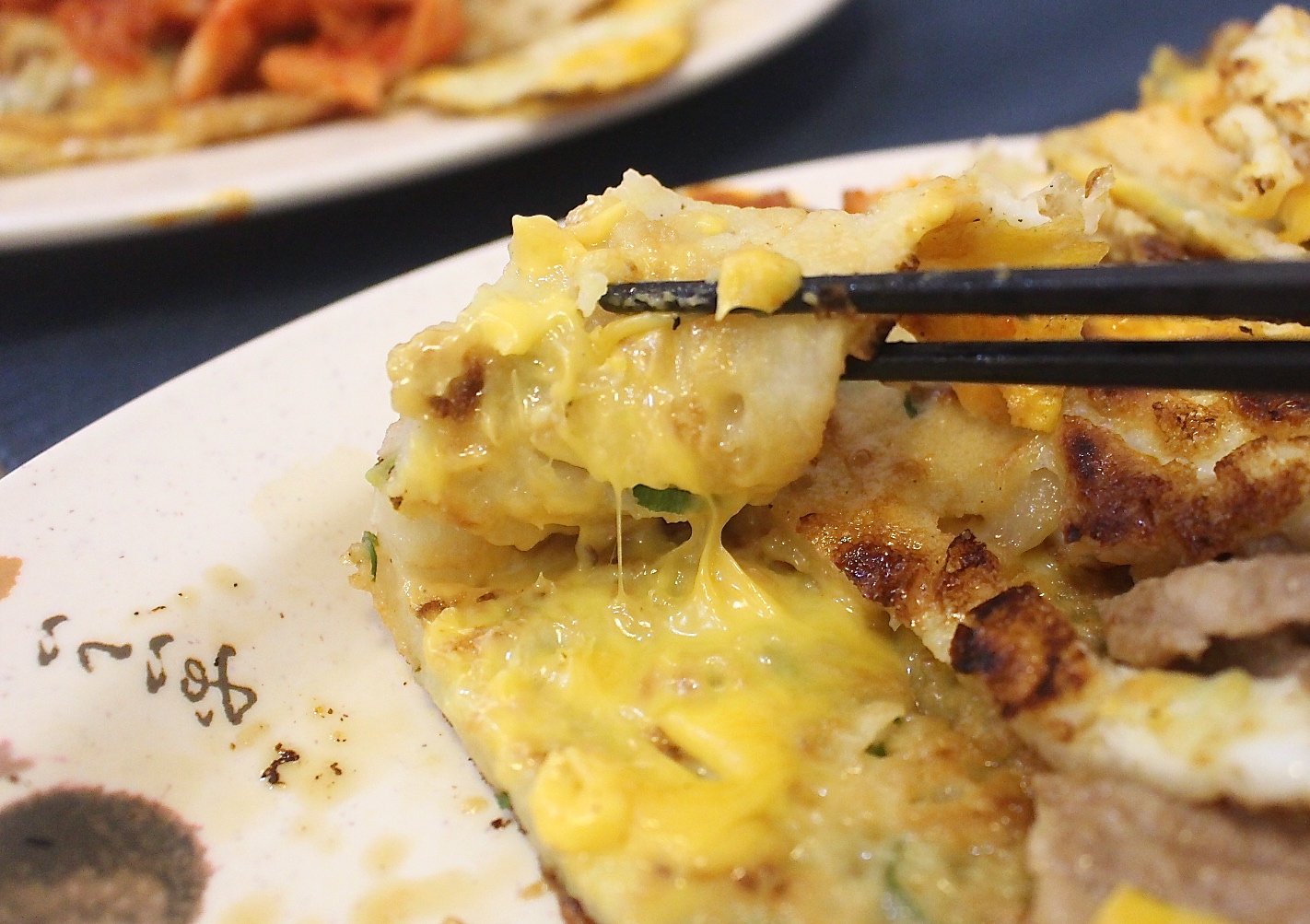 【桃園 京佬杯老蛋餅】傳承台中太平30年的好滋味。古早味粉漿蛋餅想加什麼配料自己選! 【桃園 京佬杯老蛋餅】傳承台中太平30年的好滋味。古早味粉漿蛋餅想加什麼配料自己選!
