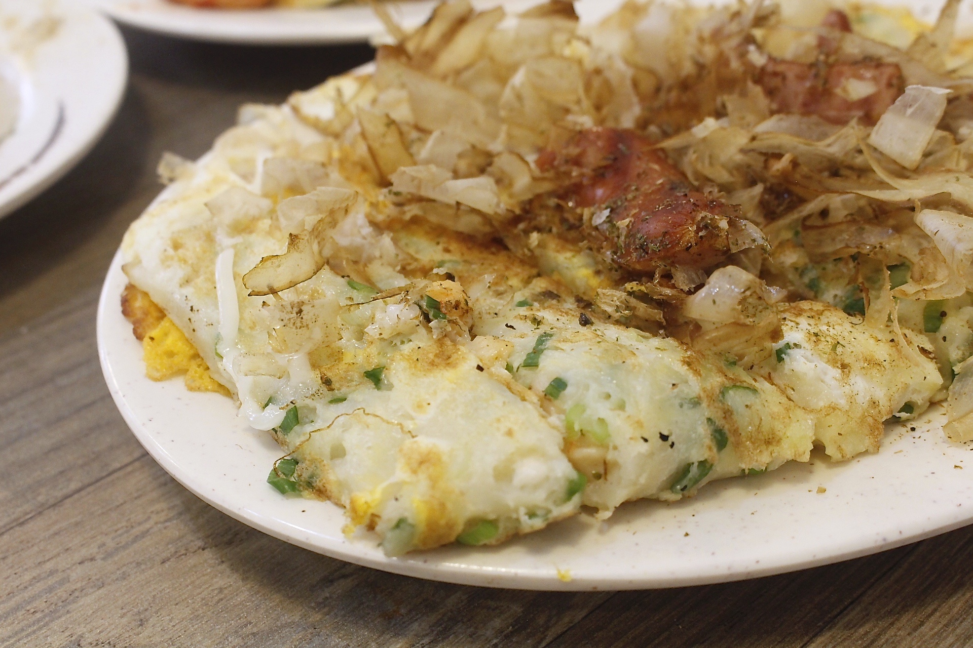 【桃園 京佬杯老蛋餅】傳承台中太平30年的好滋味。古早味粉漿蛋餅想加什麼配料自己選! 【桃園 京佬杯老蛋餅】傳承台中太平30年的好滋味。古早味粉漿蛋餅想加什麼配料自己選!