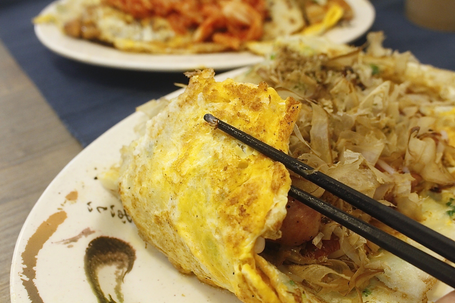 【桃園 京佬杯老蛋餅】傳承台中太平30年的好滋味。古早味粉漿蛋餅想加什麼配料自己選! 【桃園 京佬杯老蛋餅】傳承台中太平30年的好滋味。古早味粉漿蛋餅想加什麼配料自己選!