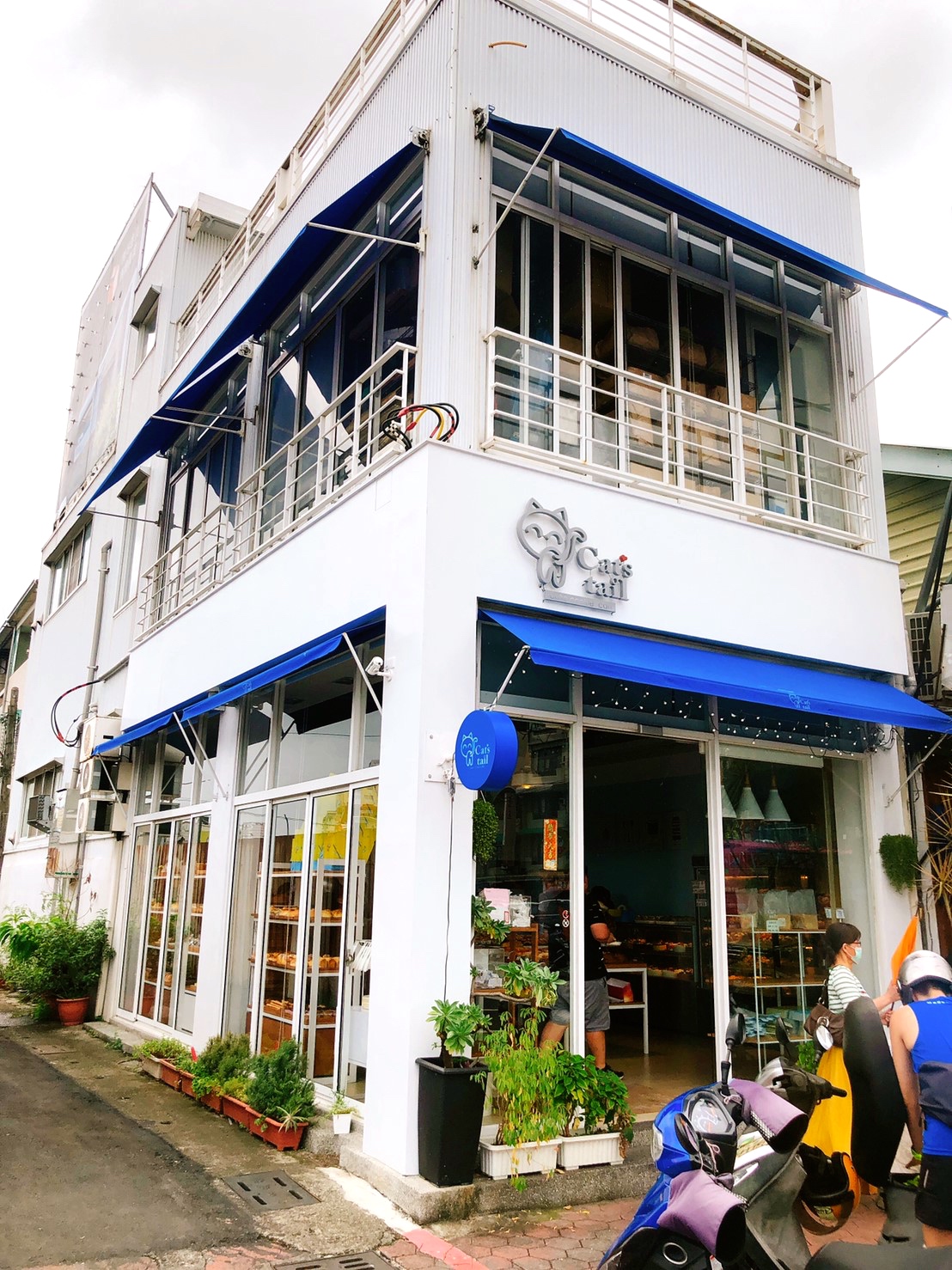 【嘉義 貓尾巴Cat’s Tail烘培坊】人氣破表烘焙店品項超多!泡芙每天熱賣上千顆連珍珠也入餡 【嘉義 貓尾巴Cat’s Tail烘培坊】人氣破表烘焙店品項超多!泡芙每天熱賣上千顆連珍珠也入餡