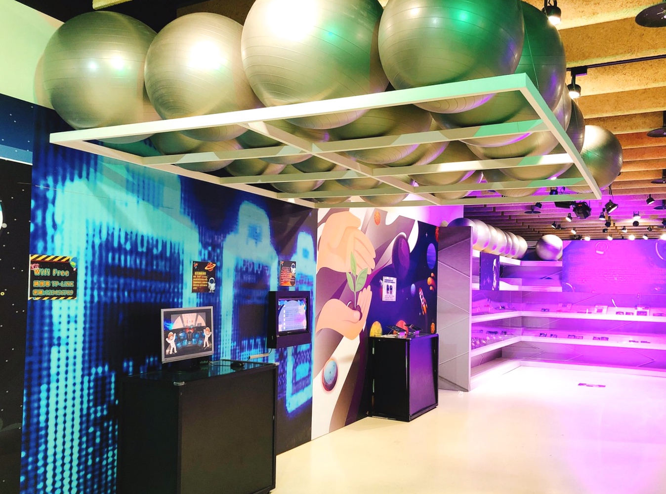 【台北 太空先鋒登月50特展】天文館活動至12月8日止。免費實境體驗VR、票根體驗懸吊月球漫步