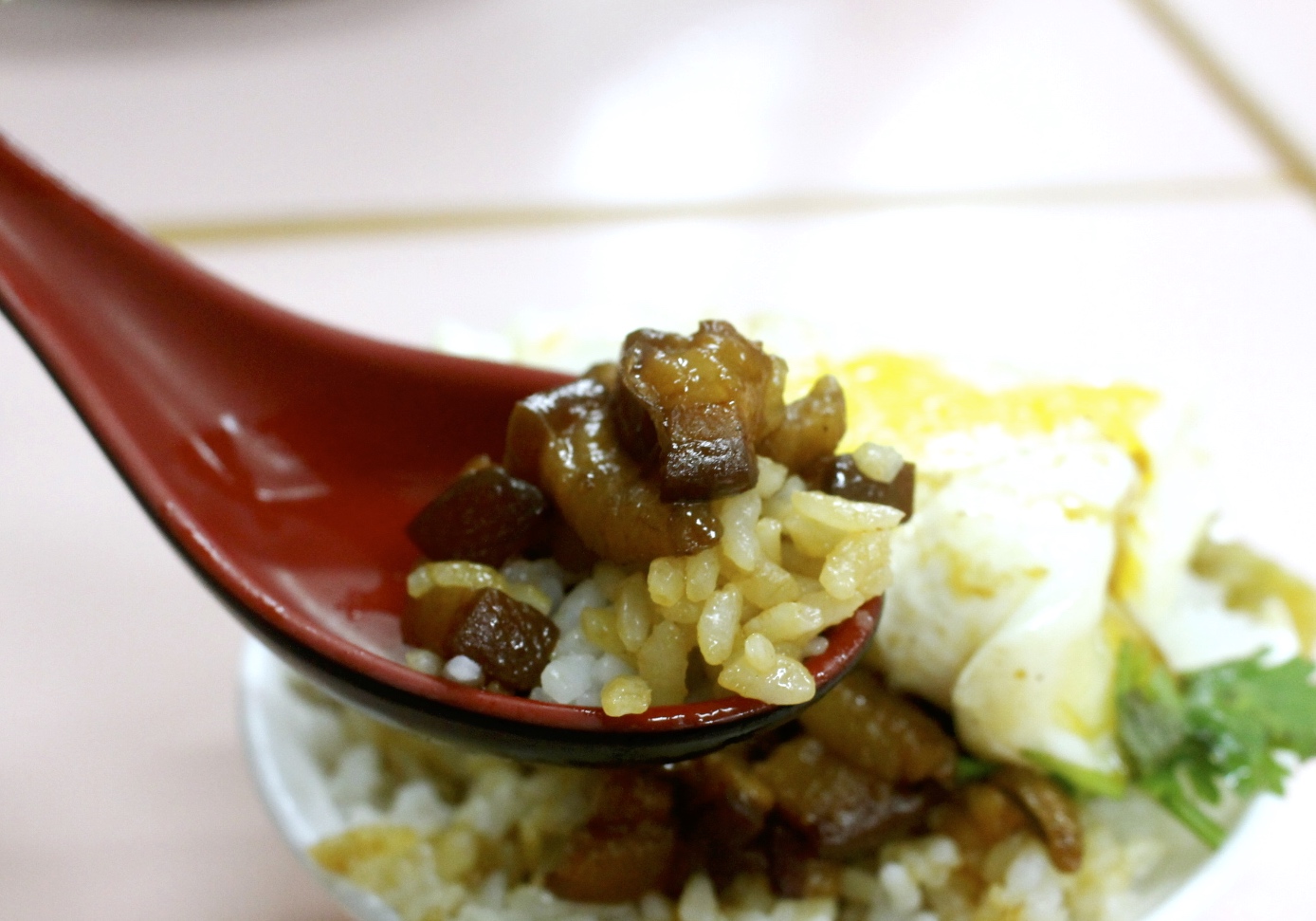 【新竹 老五鹹粥】湖口小吃美食指標。必吃得獎「波霸滷肉飯」黑板還有整面隱藏版菜單! 【新竹 老五鹹粥】湖口小吃美食指標。必吃得獎「波霸滷肉飯」黑板還有整面隱藏版菜單!