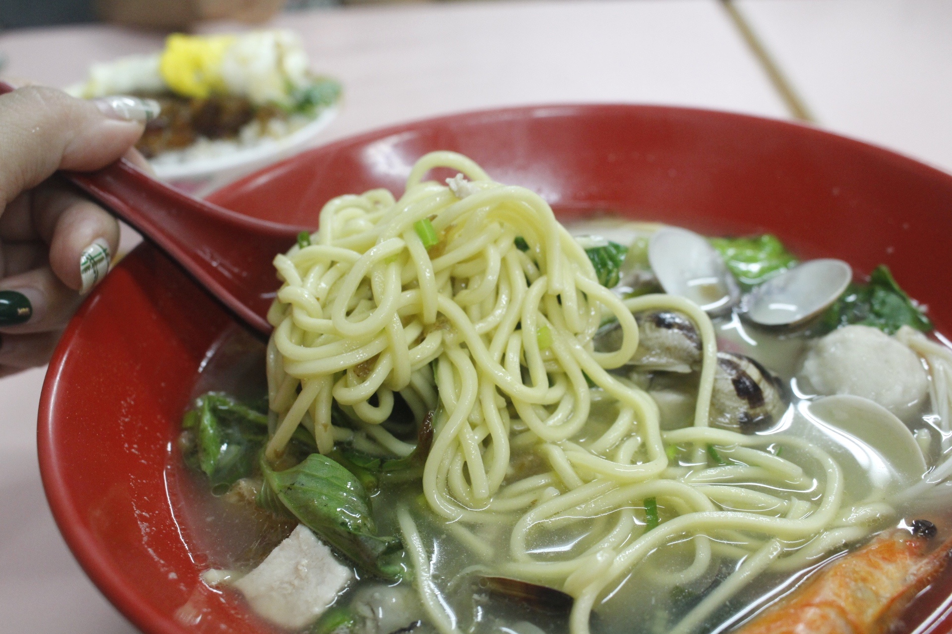 【新竹 老五鹹粥】湖口小吃美食指標。必吃得獎「波霸滷肉飯」黑板還有整面隱藏版菜單! 【新竹 老五鹹粥】湖口小吃美食指標。必吃得獎「波霸滷肉飯」黑板還有整面隱藏版菜單!