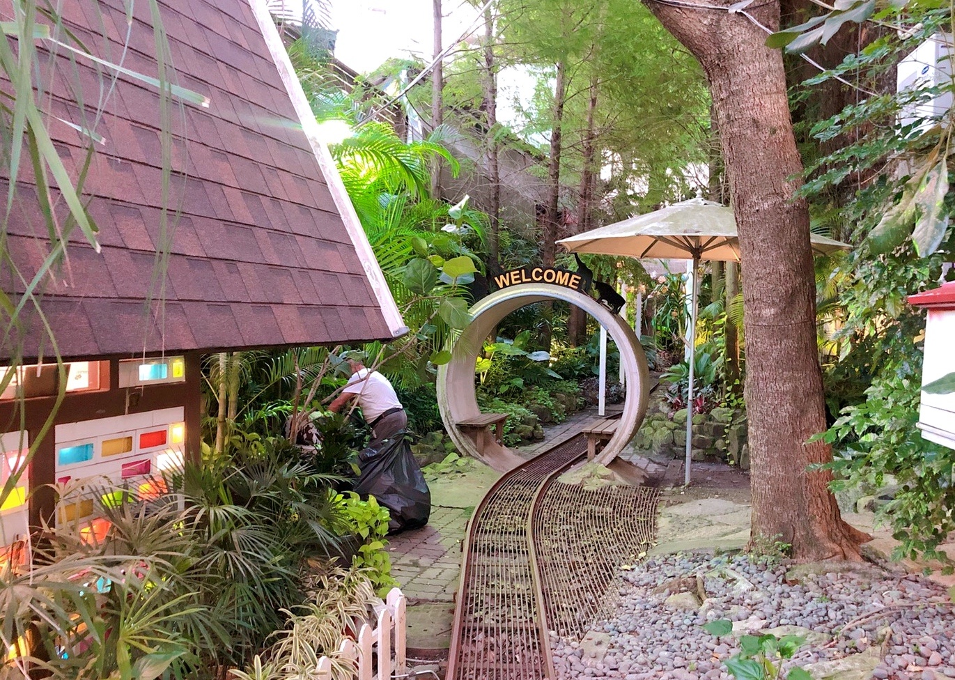 【台中 紙箱王創意園區】新玩法!鋼雕藝術么么空中步道、巨型蘑菇屋,還能體驗蒸氣造型紙火車! 【台中 紙箱王創意園區】新玩法!鋼雕藝術么么空中步道、巨型蘑菇屋,還能體驗蒸氣造型紙火車!