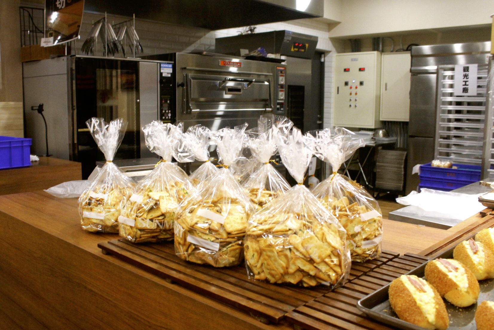 【玩 聖瑪莉丹麥麵包莊園】新北區最新觀光工廠。小廚師蛋糕DIY、VR體驗還有北歐風主題拍照區! 【玩 聖瑪莉丹麥麵包莊園】新北區最新觀光工廠。小廚師蛋糕DIY、VR體驗還有北歐風主題拍照區!