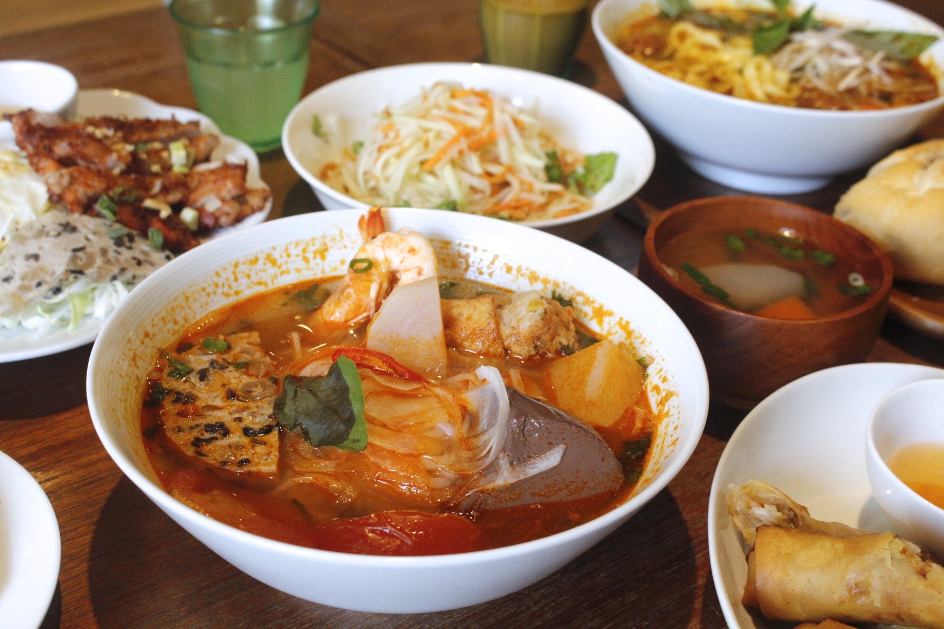 【食 金福越式河粉】藏匿民宅巷弄KING PHO BAR。超設計感越式餐館.內用提供泰式奶茶喝到飽! 【食 金福越式河粉】藏匿民宅巷弄KING PHO BAR。超設計感越式餐館.內用提供泰式奶茶喝到飽!