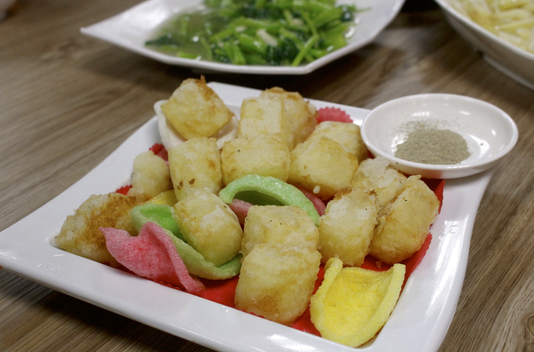 【食 福哥石窯雞】礁溪好評「石窯烤雞」選用台東放養黑羽土雞。糕渣、雞汁悶筍必點! 【食 福哥石窯雞】礁溪好評「石窯烤雞」選用台東放養黑羽土雞。糕渣、雞汁悶筍必點!