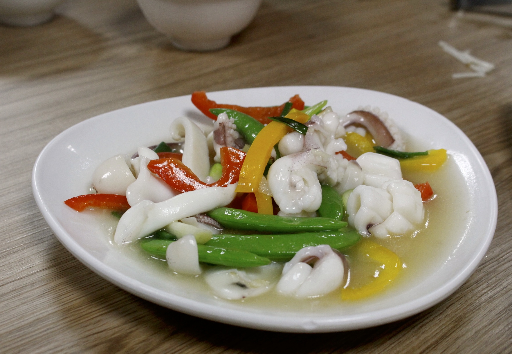 【食 福哥石窯雞】礁溪好評「石窯烤雞」選用台東放養黑羽土雞。糕渣、雞汁悶筍必點！