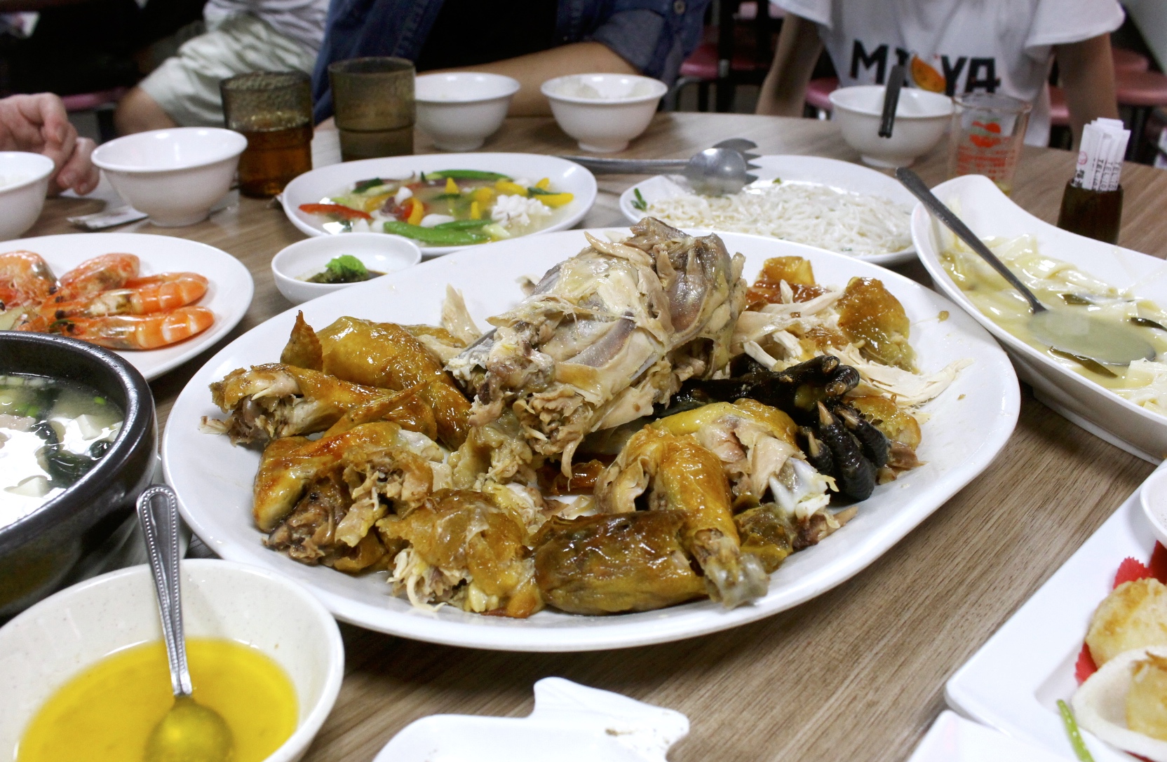 【食 福哥石窯雞】礁溪好評「石窯烤雞」選用台東放養黑羽土雞。糕渣、雞汁悶筍必點! 【食 福哥石窯雞】礁溪好評「石窯烤雞」選用台東放養黑羽土雞。糕渣、雞汁悶筍必點!