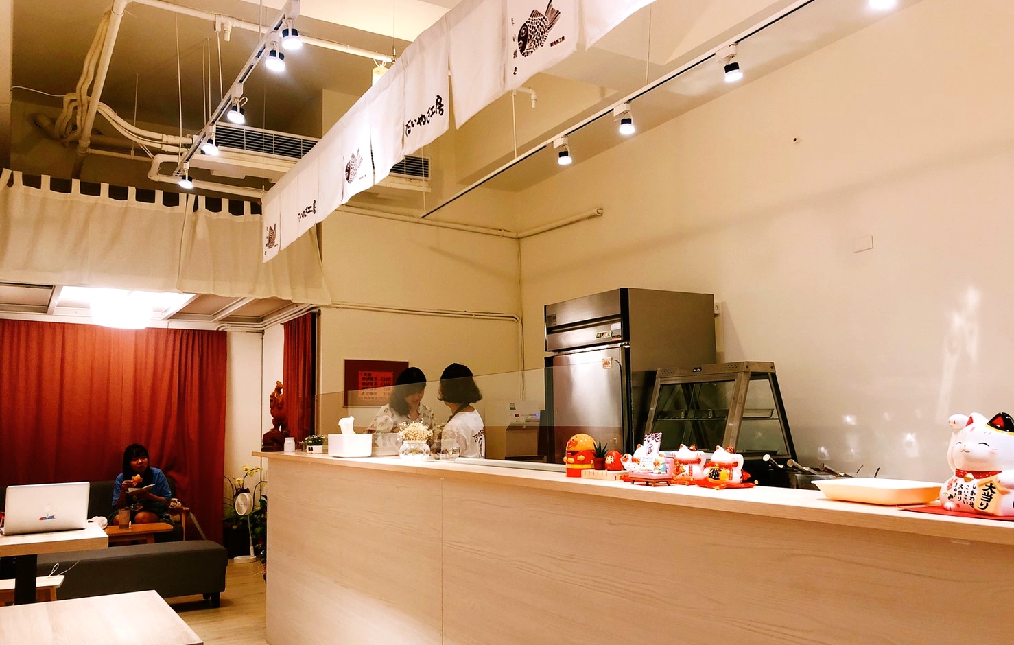 【食 たいやき工房】鯛魚燒工房台灣店。北海道知名甜點.外皮超浮誇好酥脆、用料又實在! 【食 たいやき工房】鯛魚燒工房台灣店。北海道知名甜點.外皮超浮誇好酥脆、用料又實在!