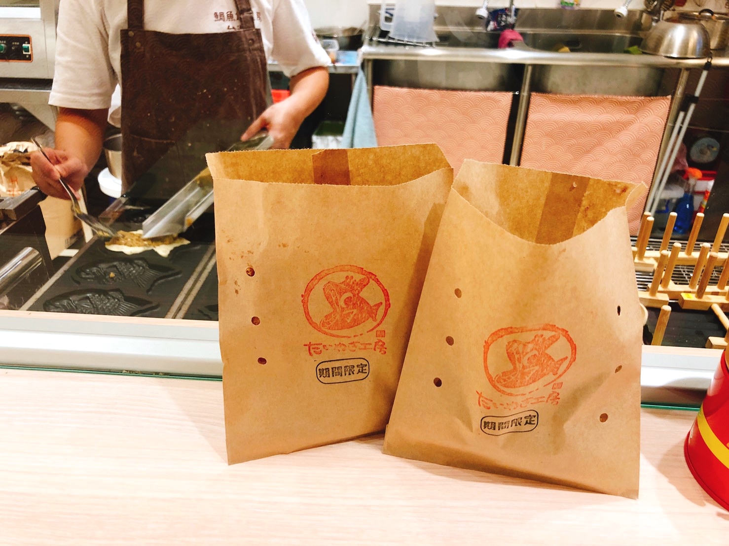 【食 たいやき工房】鯛魚燒工房台灣店。北海道知名甜點.外皮超浮誇好酥脆、用料又實在! 【食 たいやき工房】鯛魚燒工房台灣店。北海道知名甜點.外皮超浮誇好酥脆、用料又實在!