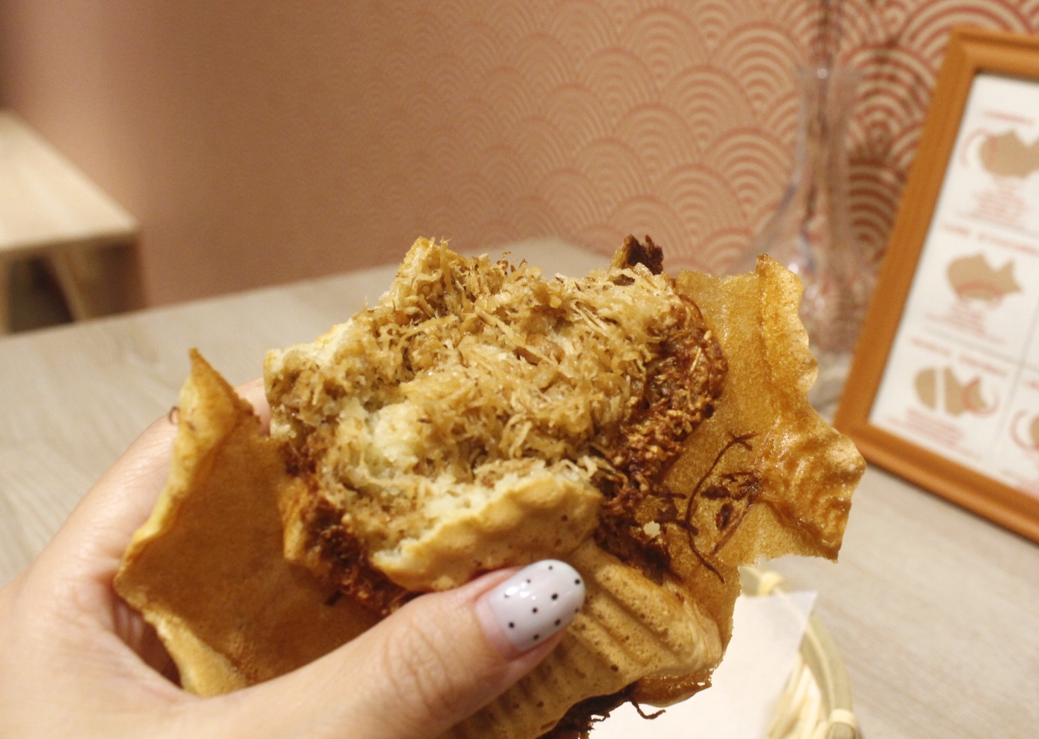 【食 たいやき工房】鯛魚燒工房台灣店。北海道知名甜點.外皮超浮誇好酥脆、用料又實在! 【食 たいやき工房】鯛魚燒工房台灣店。北海道知名甜點.外皮超浮誇好酥脆、用料又實在!