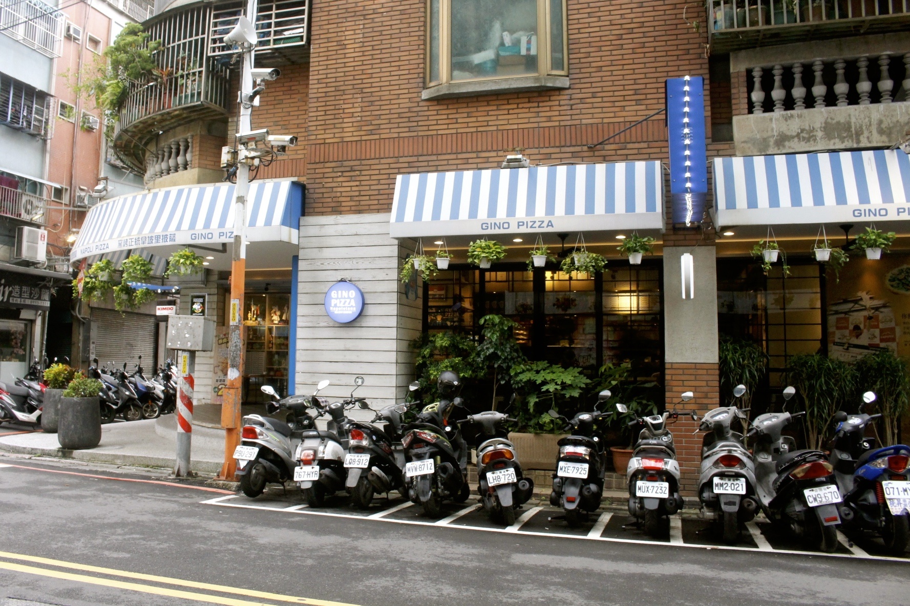 【食 Gino Pizza Napoletana】CAPUTO盃常勝軍!2019年世界冠軍就在這.正宗拿坡里披薩好吃 【食 Gino Pizza Napoletana】CAPUTO盃常勝軍!2019年世界冠軍就在這.正宗拿坡里披薩好吃
