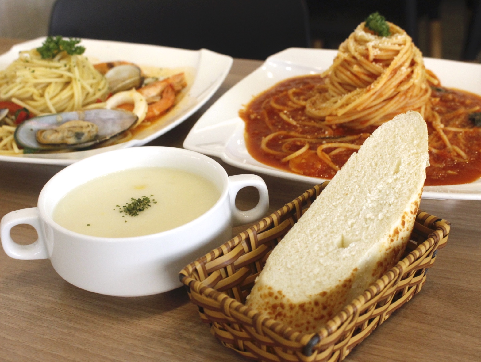 【食 Osteria68義式餐館】力行路上低調義式餐廳。主廚推薦義大利麵、燉飯&手桿披薩.延伸了家的溫馨感 【食 Osteria68義式餐館】力行路上低調義式餐廳。主廚推薦義大利麵、燉飯&手桿披薩.延伸了家的溫馨感