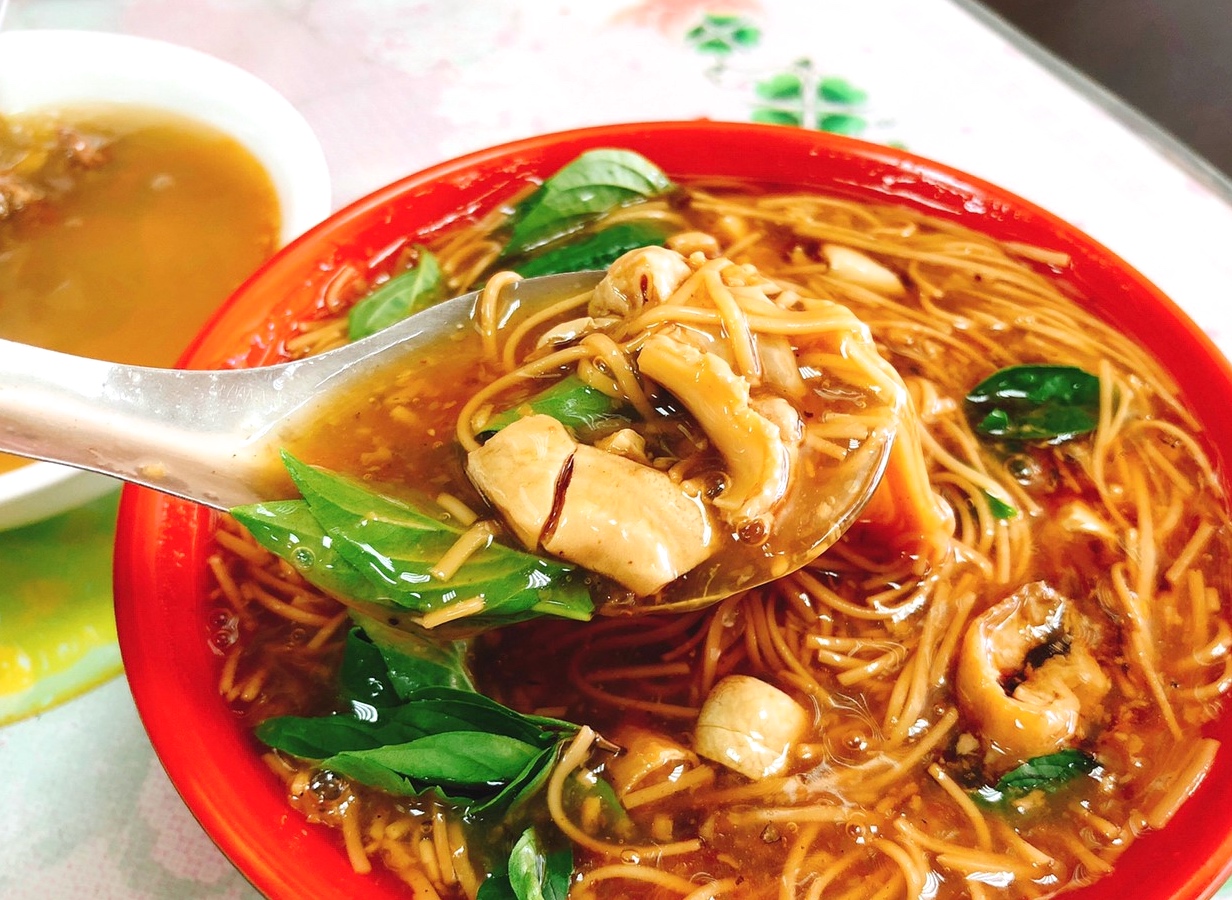【食 登邑(鄧)肉圓】不用飛奔雲林斗六!就能吃到在地人推的50年老店。一顆35元肉圓皮好QQ 【食 登邑(鄧)肉圓】不用飛奔雲林斗六!就能吃到在地人推的50年老店。一顆35元肉圓皮好QQ