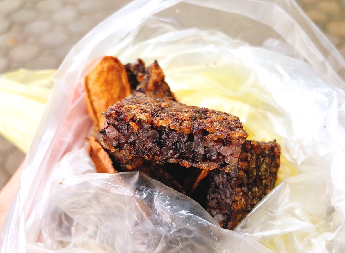 【食 麻油鵝血糕】藏匿傳統市場的限量美食。一星期只賣三天!賣完明天請早、在地傳統補品小吃 【食 麻油鵝血糕】藏匿傳統市場的限量美食。一星期只賣三天!賣完明天請早、在地傳統補品小吃