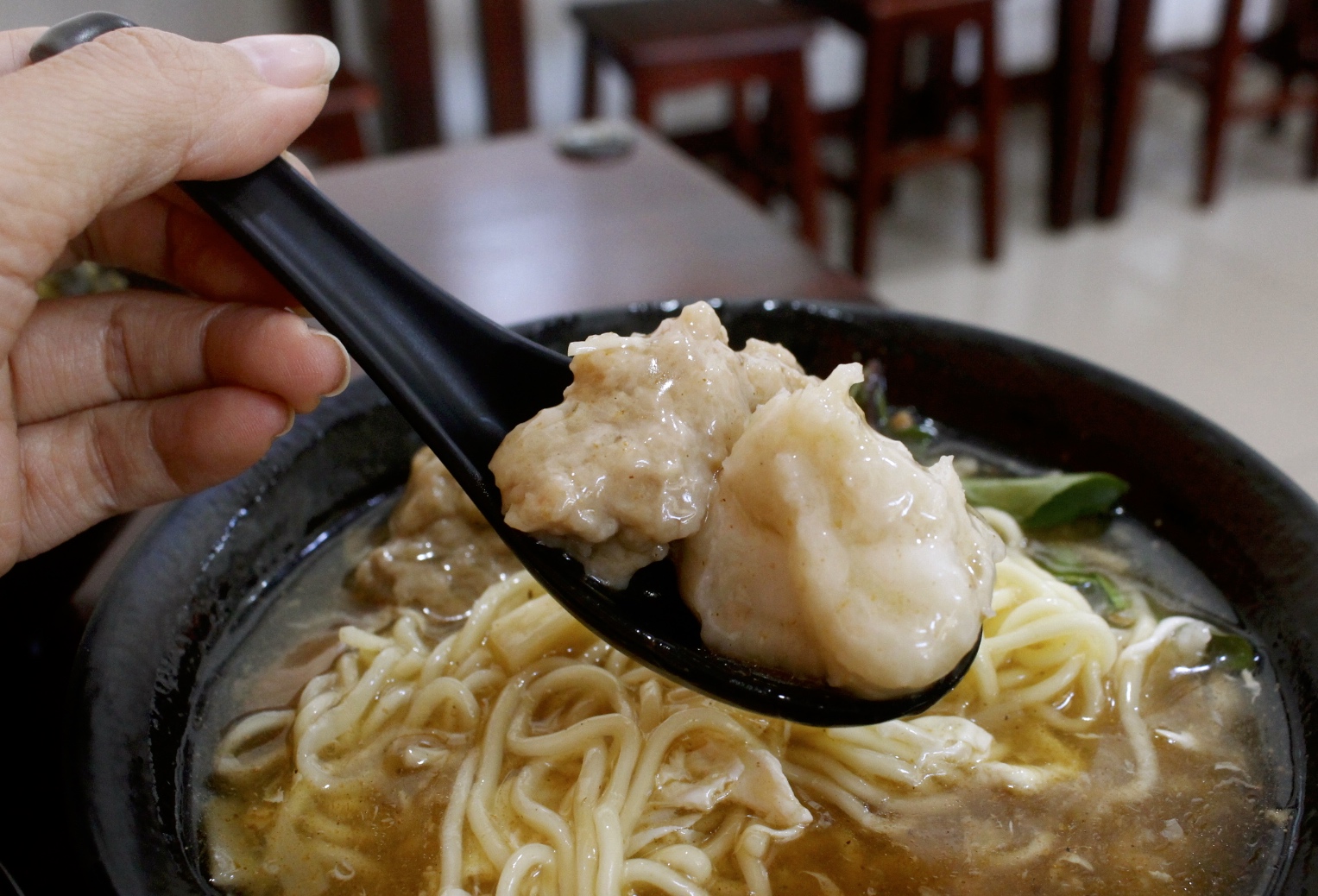 【食 三伍魷魚羹】傳承台中老家三十年的老口味。招牌羹闆娘手工自己做.家常爌肉鹹香下飯！