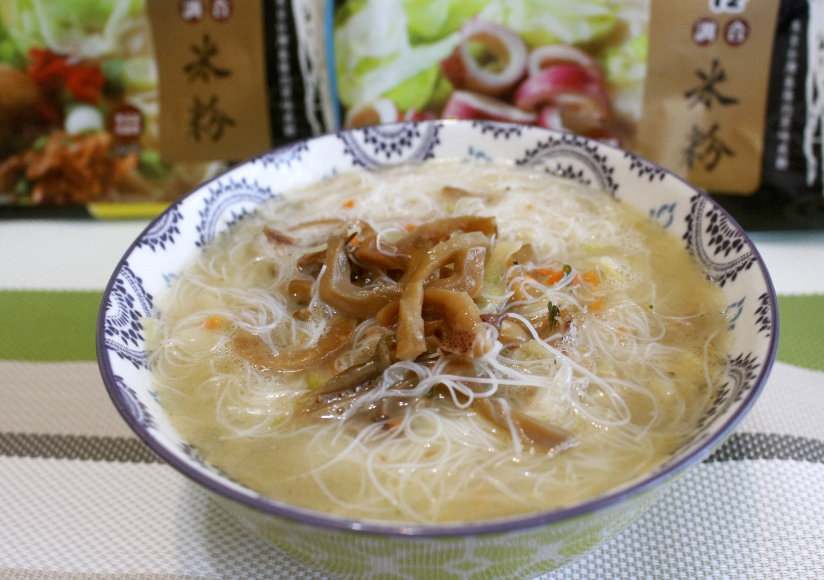 【食 漁品軒】基隆十大伴手禮！全台唯一即食(泡)的海鮮米粉、XO醬讓菜色增添海鮮風味