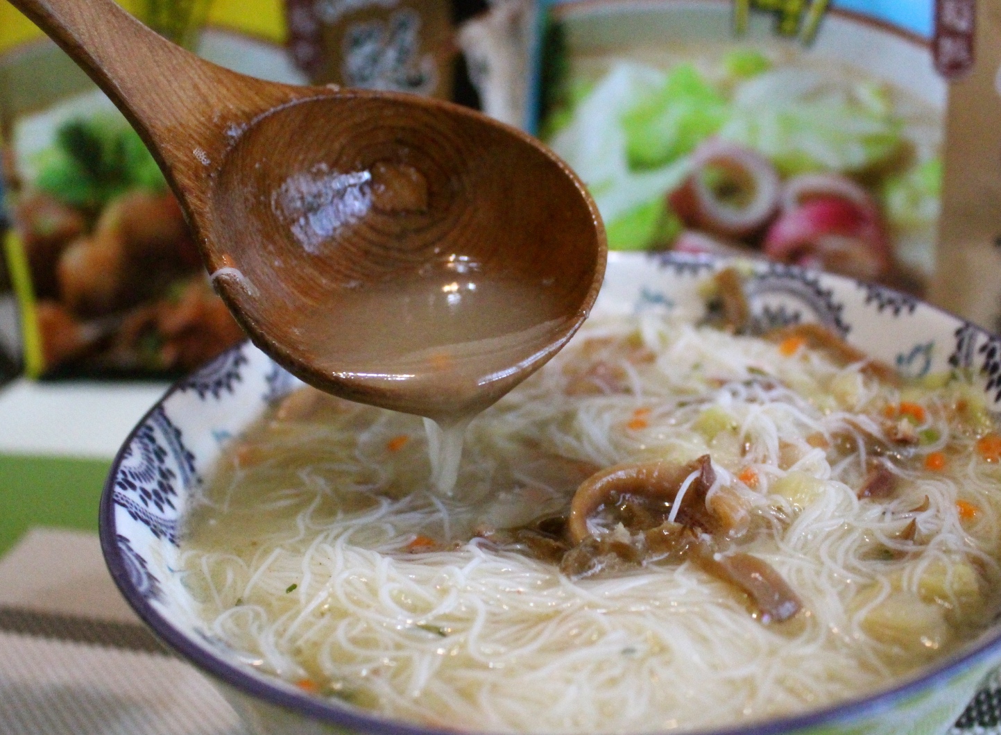 【食 漁品軒】基隆十大伴手禮！全台唯一即食(泡)的海鮮米粉、XO醬讓菜色增添海鮮風味