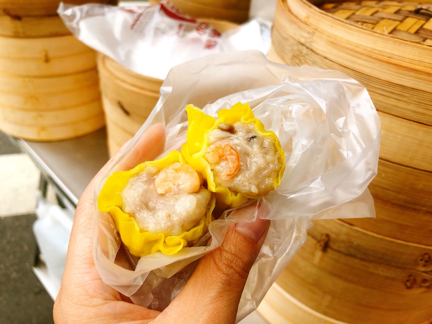 【食 洪記小籠包】超過46年的老字號攤車。純手工兒時記憶的味道8元小籠包、6元小饅頭、20元叉燒包 【食 洪記小籠包】超過46年的老字號攤車。純手工兒時記憶的味道8元小籠包、6元小饅頭、20元叉燒包