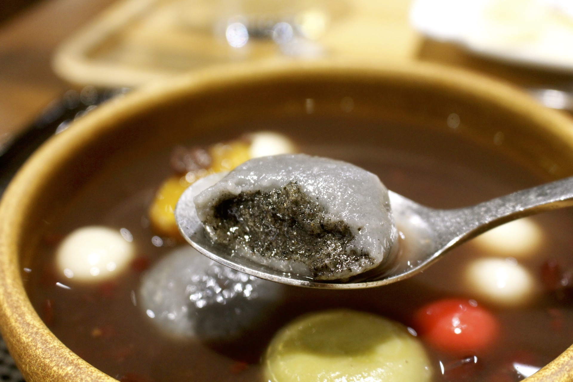【食 枝仔冰城】高雄旗山90年老店「大稻埕」也吃得到。阿嬤手工四色湯圓、古早味清冰都好吃