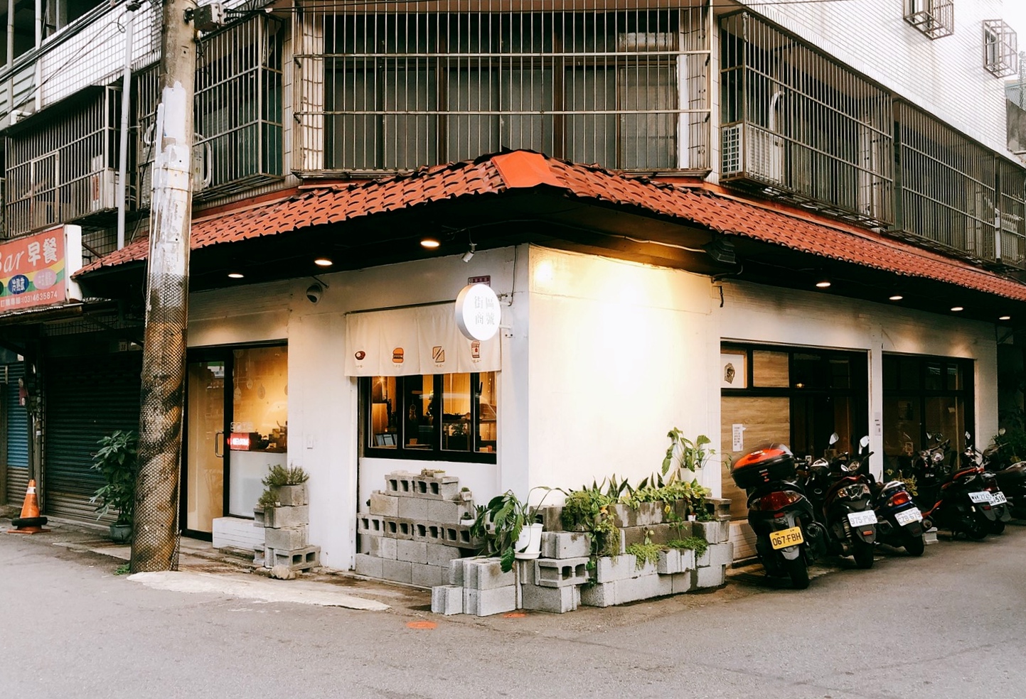 【食 街區商號】隱身內壢巷文青小店!唐揚炸雞黑咖哩飯加入純黑可可粉?含藴的香辣味讓人意猶未盡 【食 街區商號】隱身內壢巷文青小店!唐揚炸雞黑咖哩飯加入純黑可可粉?含藴的香辣味讓人意猶未盡