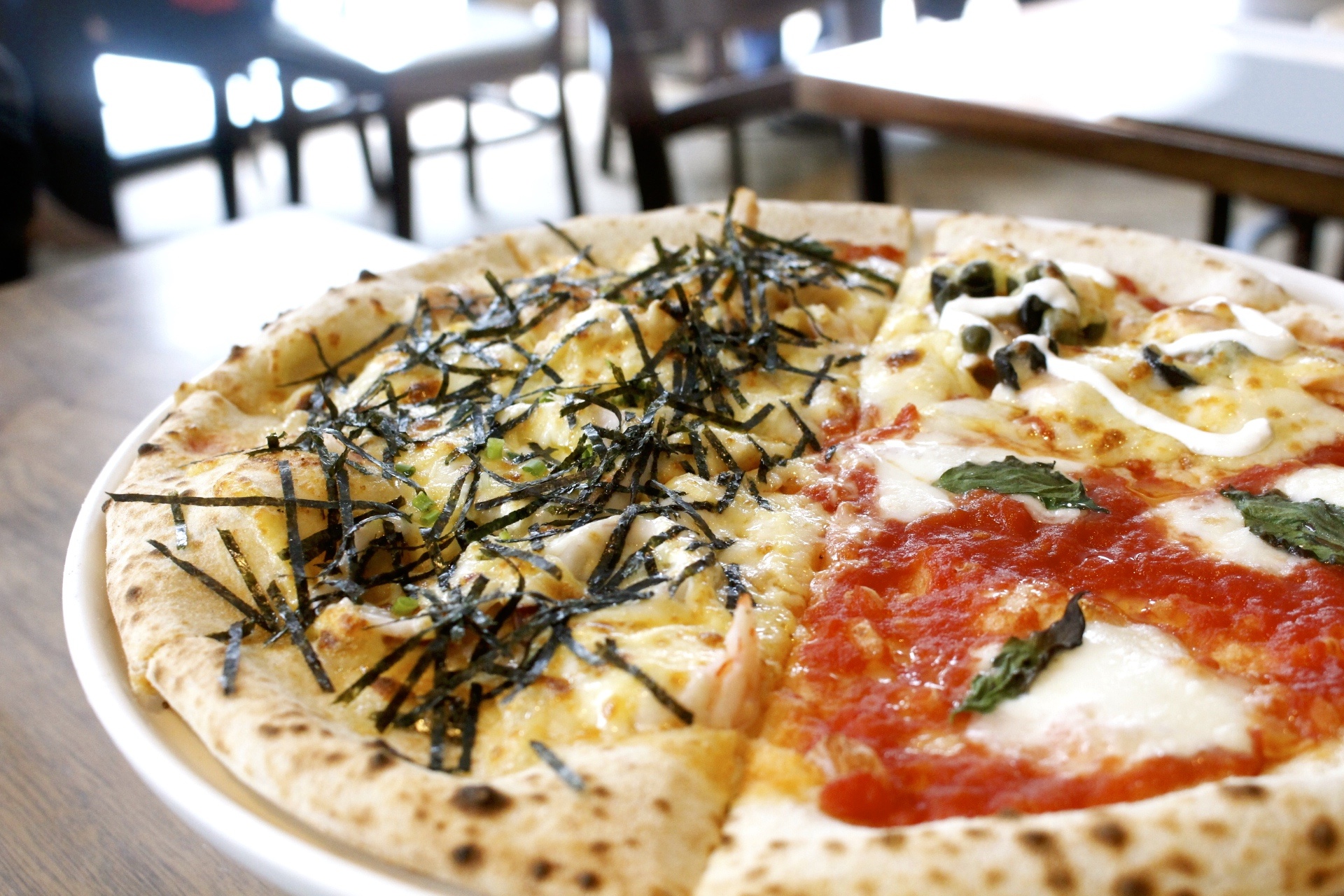 【食 Japoli義大利餐酒館】三井outlet分店「特色拼搭Pizza」一次可以嚐到四種口味！環境氛圍、服務都大加分