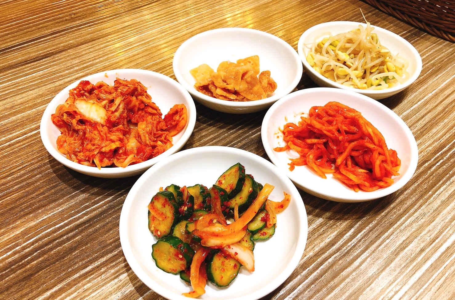 【食 韓食拌樂 bibim】大阪連鎖品牌(三井outlet分店)。韓式小菜無限吃到飽!天冷就是要吃韓國部隊鍋 【食 韓食拌樂 bibim】大阪連鎖品牌(三井outlet分店)。韓式小菜無限吃到飽!天冷就是要吃韓國部隊鍋