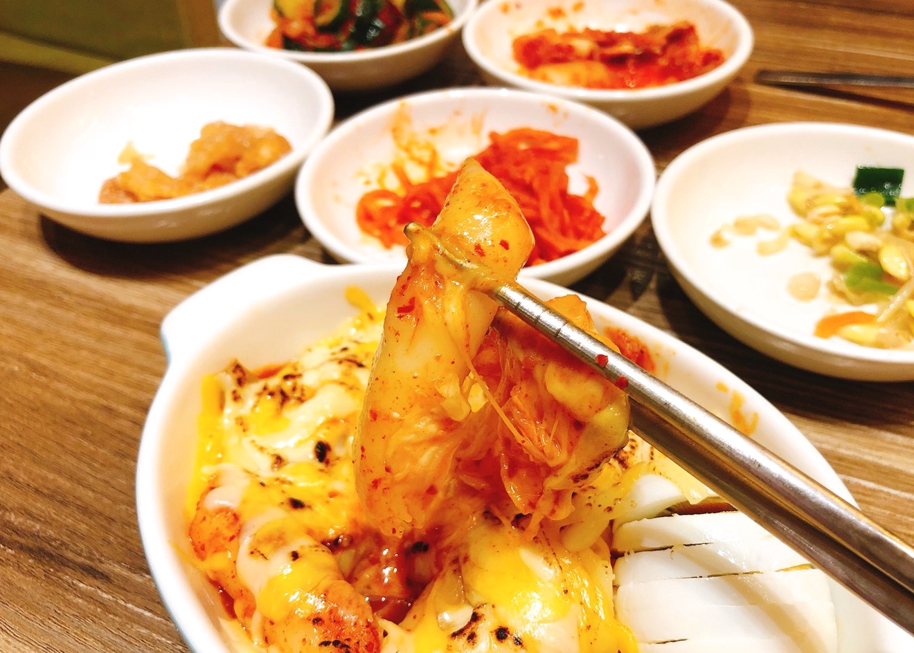 【食 韓食拌樂 bibim】大阪連鎖品牌(三井outlet分店)。韓式小菜無限吃到飽!天冷就是要吃韓國部隊鍋 【食 韓食拌樂 bibim】大阪連鎖品牌(三井outlet分店)。韓式小菜無限吃到飽!天冷就是要吃韓國部隊鍋