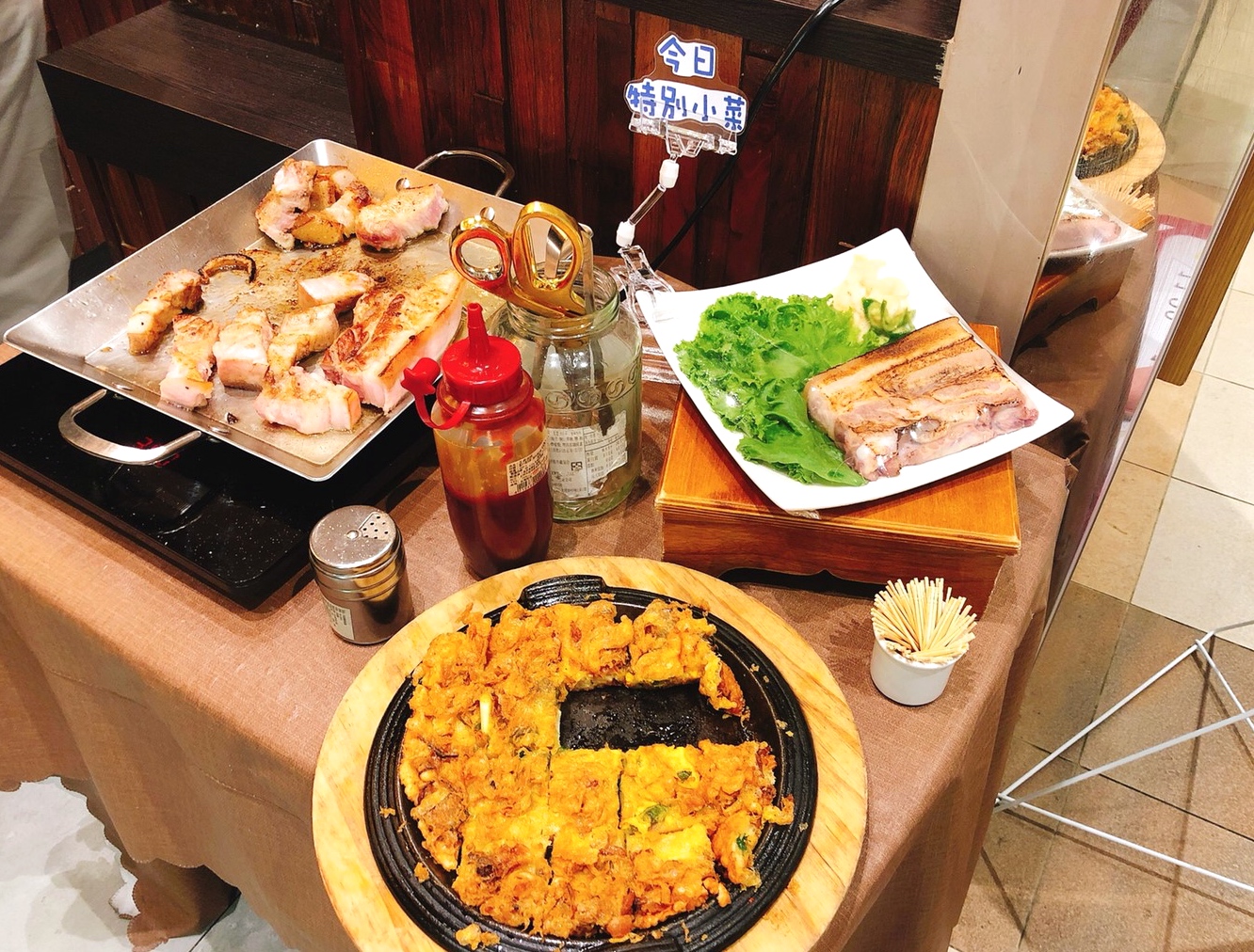 【食 韓食拌樂 bibim】大阪連鎖品牌(三井outlet分店)。韓式小菜無限吃到飽!天冷就是要吃韓國部隊鍋 【食 韓食拌樂 bibim】大阪連鎖品牌(三井outlet分店)。韓式小菜無限吃到飽!天冷就是要吃韓國部隊鍋