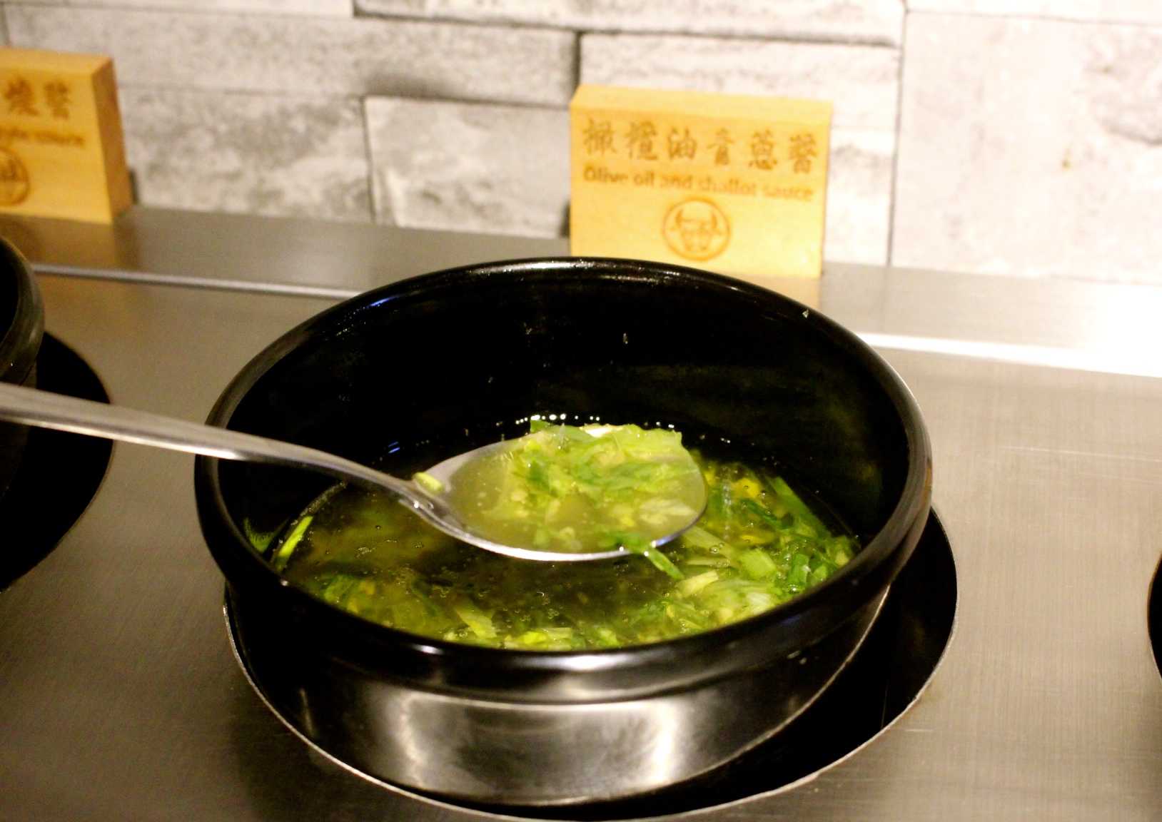 【食 嗑肉石鍋 (中壢店)】快來中美村大樓大嗑石鍋！痛風海鮮船＋肉滿滿拼盤～讓你吃到翻過去