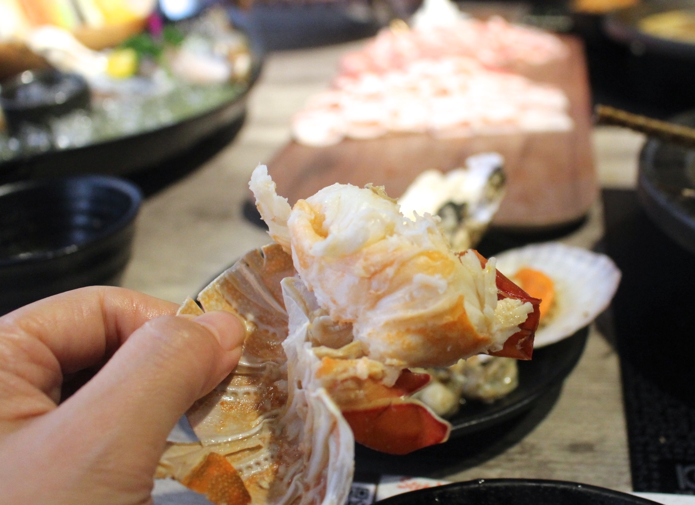 【食 嗑肉石鍋 (中壢店)】快來中美村大樓大嗑石鍋！痛風海鮮船＋肉滿滿拼盤～讓你吃到翻過去