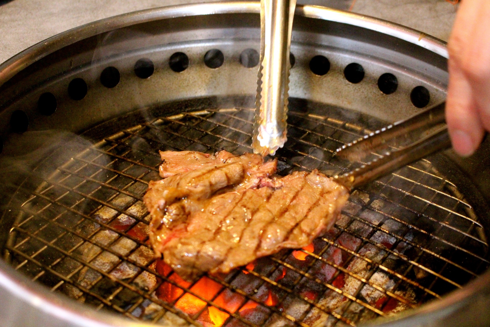 【食 我!就厲害】鄰近南崁交流道!西門町來的燒肉吃到飽.泰國蝦、美國和牛、haagen dazs全都吃到飽! 【食 我!就厲害】鄰近南崁交流道!西門町來的燒肉吃到飽.泰國蝦、美國和牛、haagen dazs全都吃到飽!