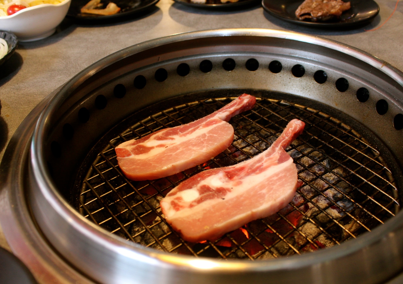 【食 我!就厲害】鄰近南崁交流道!西門町來的燒肉吃到飽.泰國蝦、美國和牛、haagen dazs全都吃到飽! 【食 我!就厲害】鄰近南崁交流道!西門町來的燒肉吃到飽.泰國蝦、美國和牛、haagen dazs全都吃到飽!