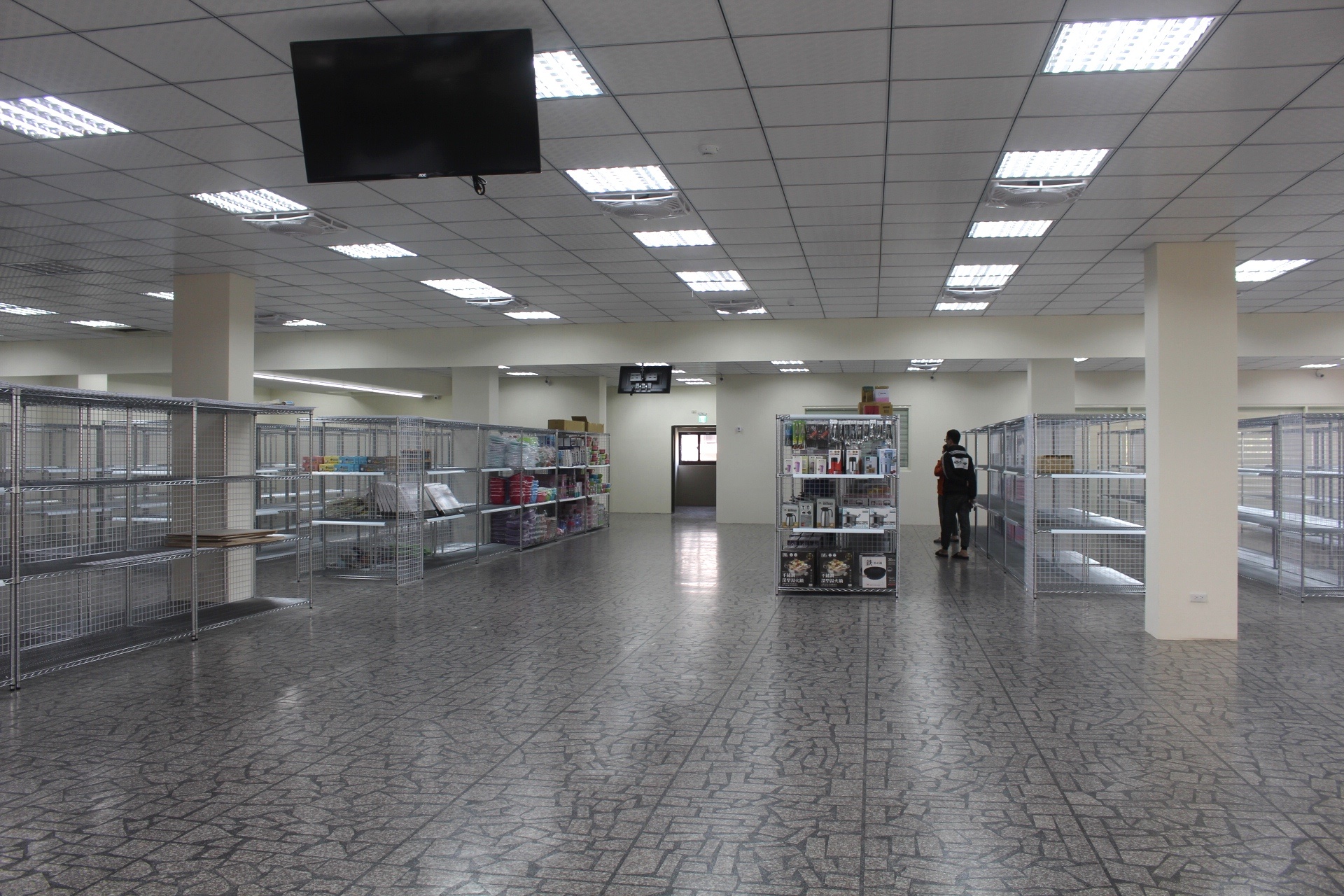 【買 玩巨帝國】2020年楊梅新開幕！佔大最大1000坪玩具批發店，上萬種夜市小玩具、迪士尼商品、騎乘玩具..任你選擇